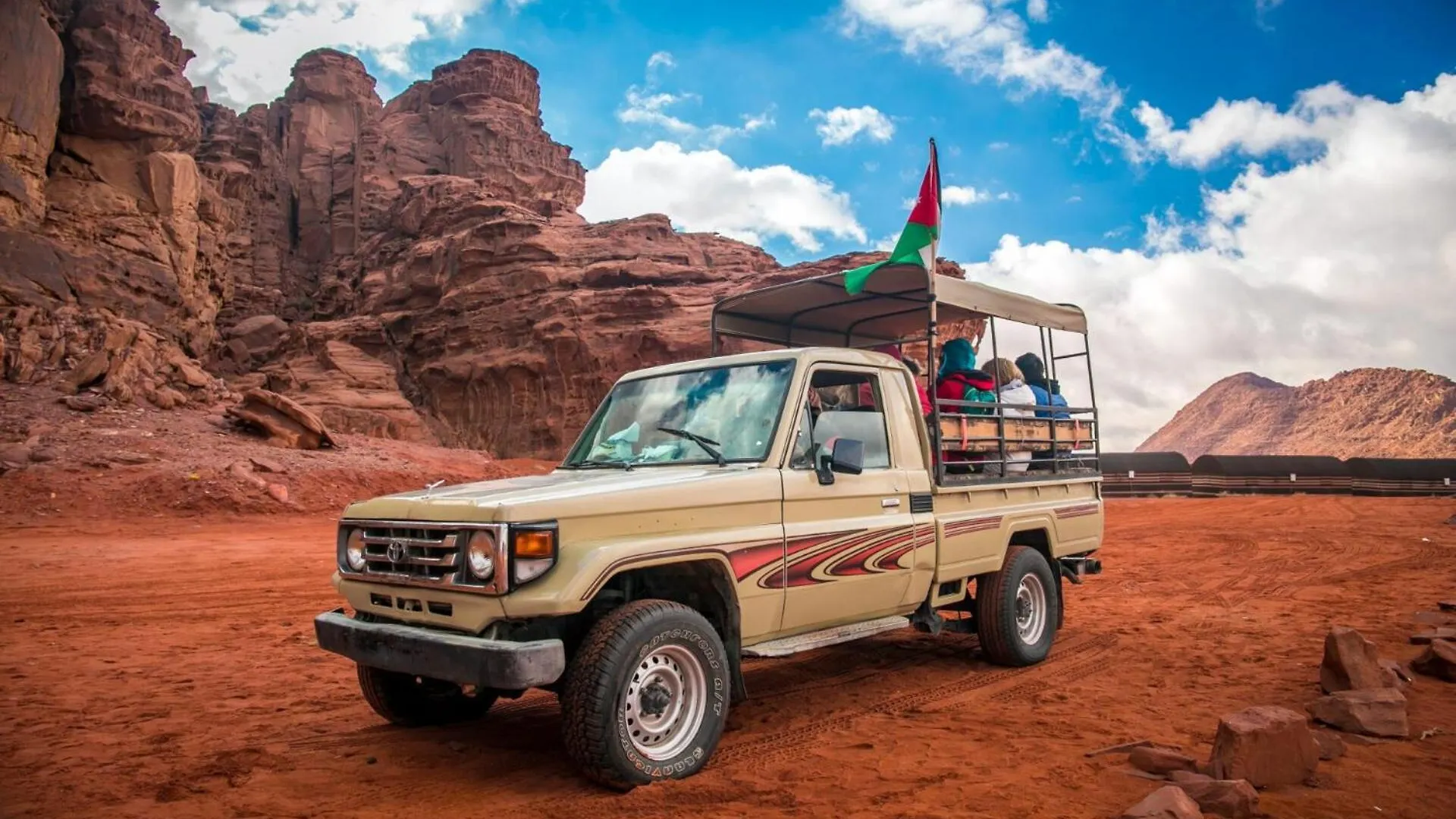 Wadi Rum Mundo Camp Aqaba Capsule hotel